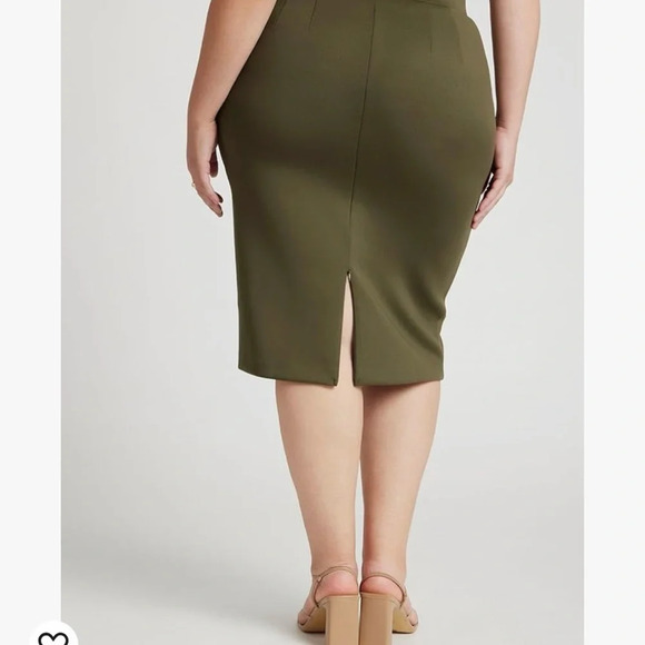Ivy Green ELOQUII Pencil Skirt Size 18 NWOT - Picture 4 of 10
